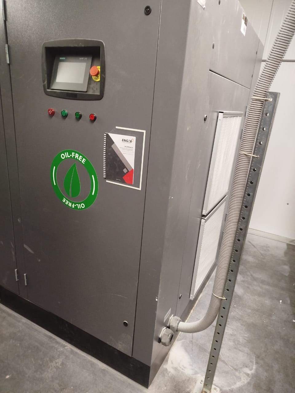 Винтовой безмасляный компрессор "Enger" OFSZ-75A 8,5 PM VSD  для ООО "Деревенское молочко"