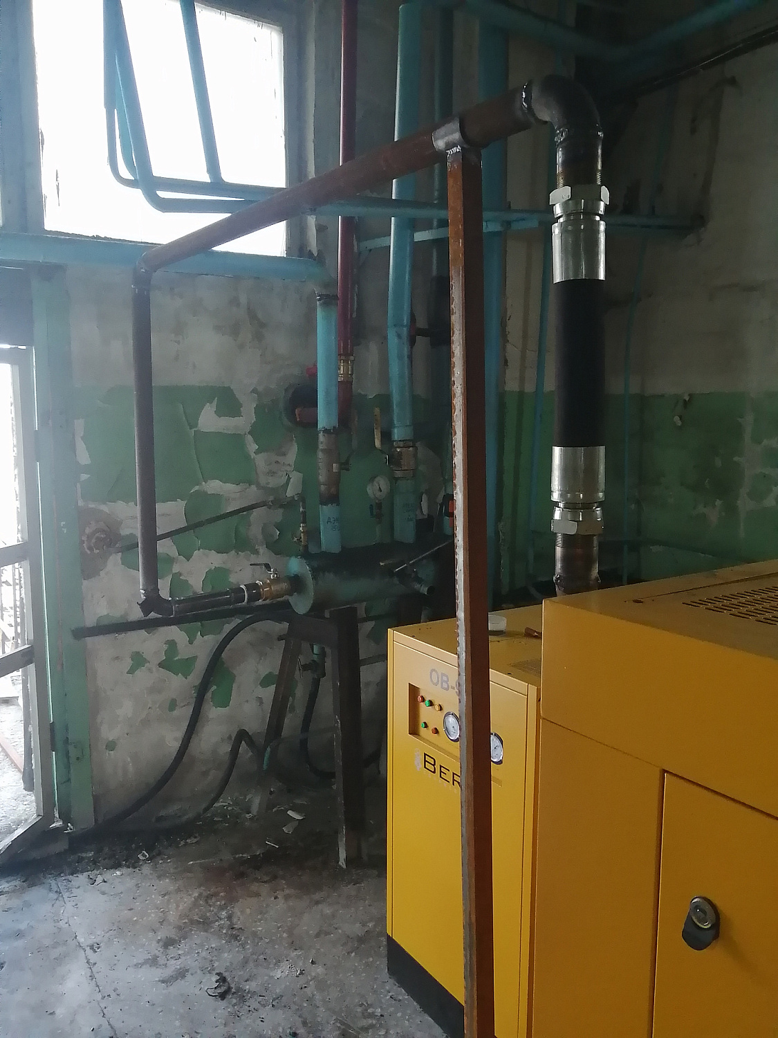 Винтовой компрессор BERG ВК-75 Е 8 для АО "Каравай"